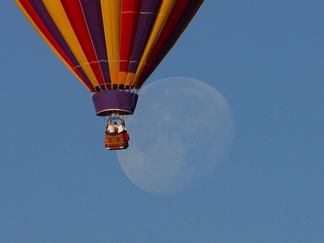 A punto de anochecer en el globo 